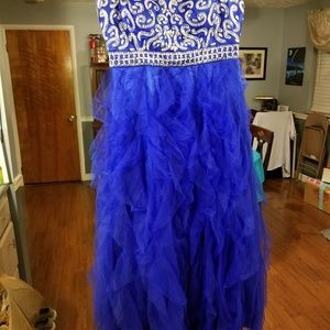 Masquerade Prom / Homecoming dress